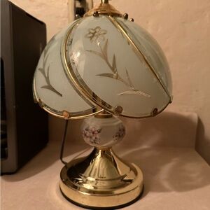Vintage Floral Glass Table Lamp Gold Base 3 touch lamp working porcelain MCM